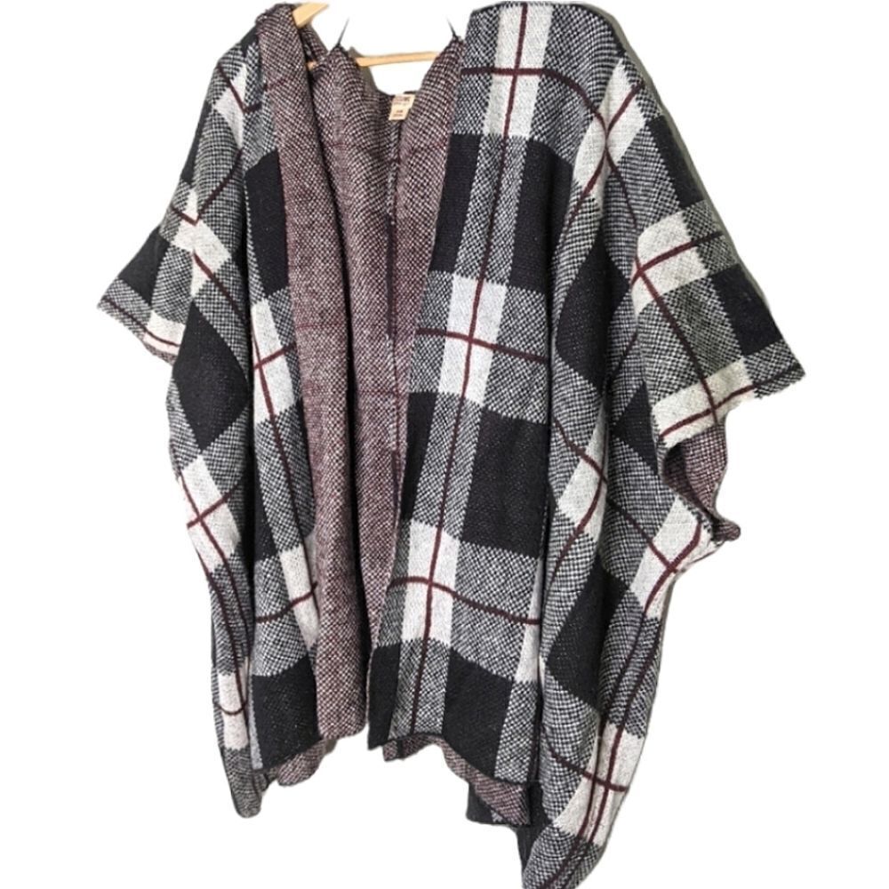 Mossimo Supply Co Black Red Plaid Acrylic Hooded Open Poncho size S/M